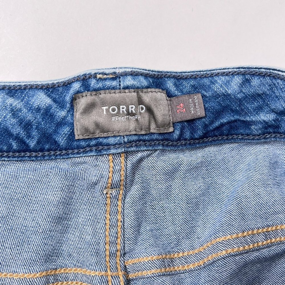 Torrid Blue Denim Distressed Cut Off Stretch High Rise Womens Shorts Size 24 - Picture 6 of 8